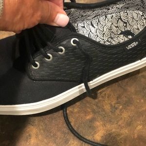 MensVans OTW black texture on black